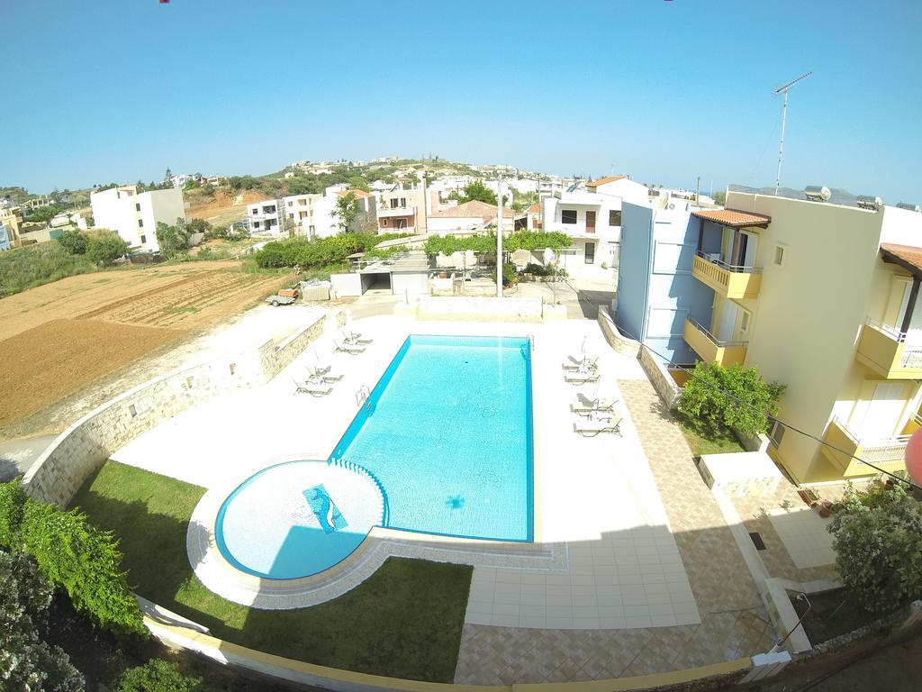 Irini Stalos Apartments Luaran gambar