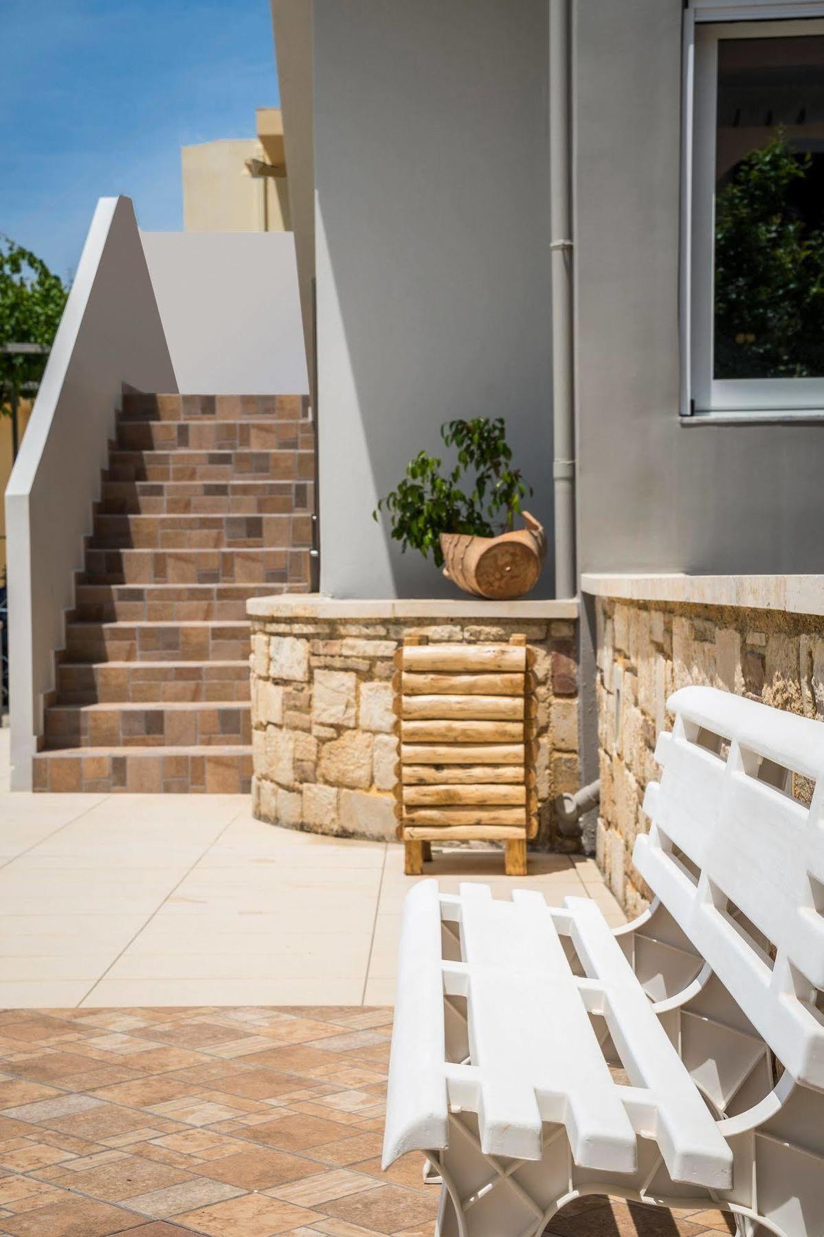 Irini Stalos Apartments Luaran gambar