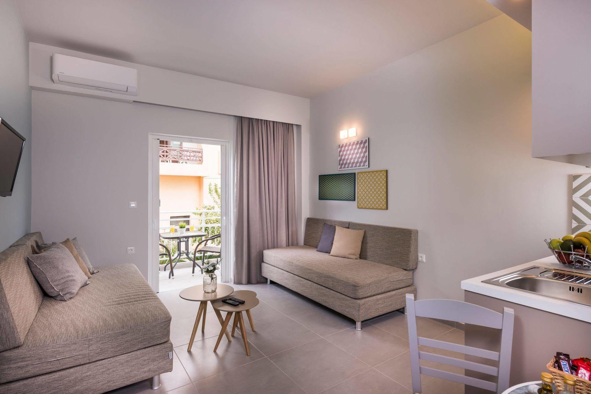 Irini Stalos Apartments Luaran gambar